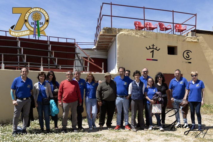 La peña taurina soriana disfruta de varias visitas a las ganaderías de Madrid