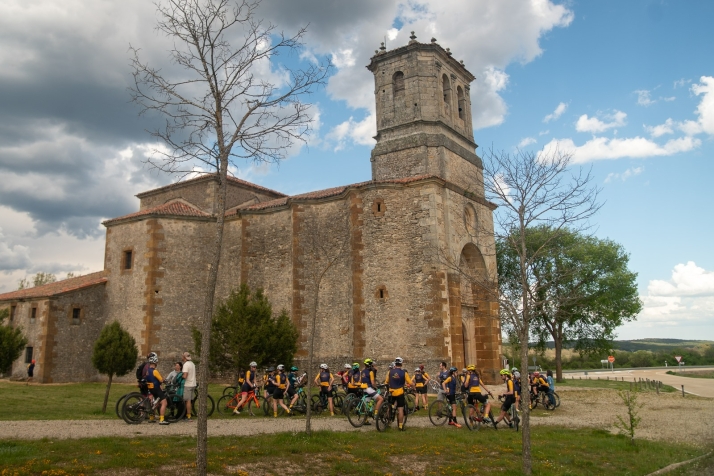 Pedalovida finaliza entre aplausos su segunda jornada de kilómetros por la radioterapia en Soria