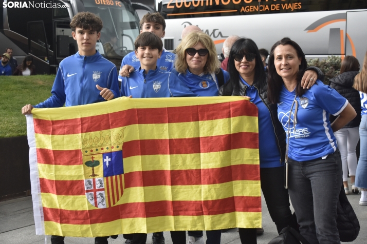 Fotos: La afición del Utebo calienta motores en Soria
