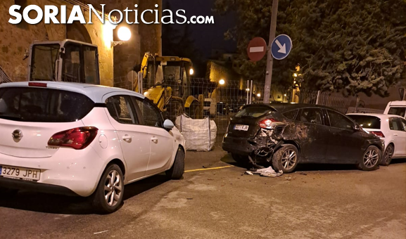 La policía busca a un conductor que golpeó a cinco vehículos en la noche de ‘El Catapán’