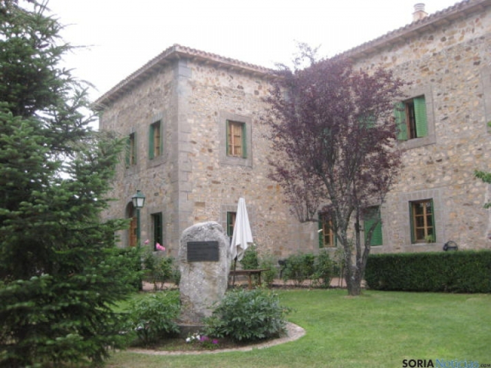 La Diputación provincial actúa de urgencia invirtiendo 250.000 euros en la cubierta de la residencia de El Royo