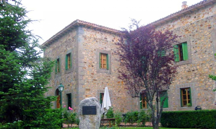 Familiares de residentes de Las Mercedes, en El Royo, denuncian el abandono de las instituciones