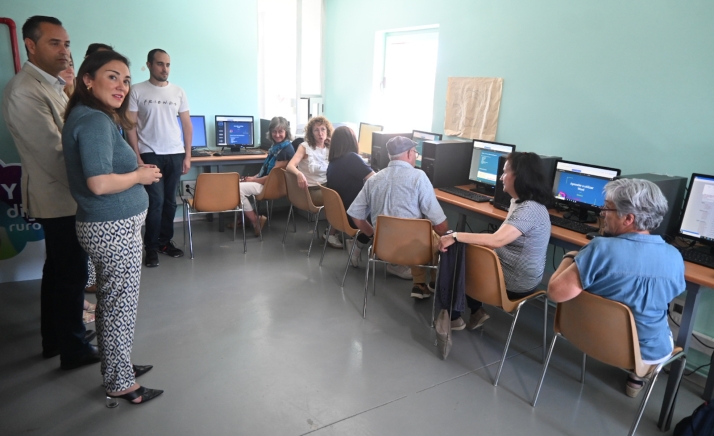 Castilla y León destina 7,75 M€ para formar en competencias digitales a más de 33.000 usuarios del medio rural 