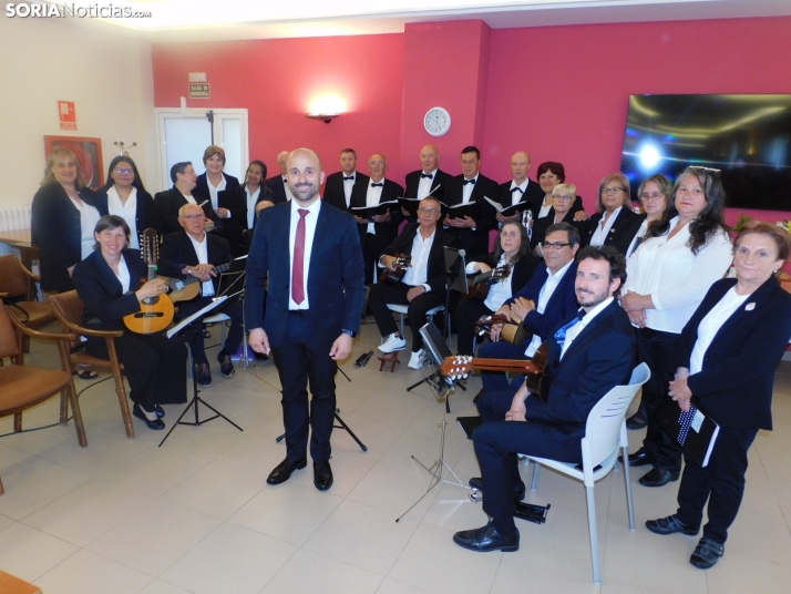 En imágenes: La Residencia Fuente del Rey celebra su 25 aniversario con Trovadores de la Paz