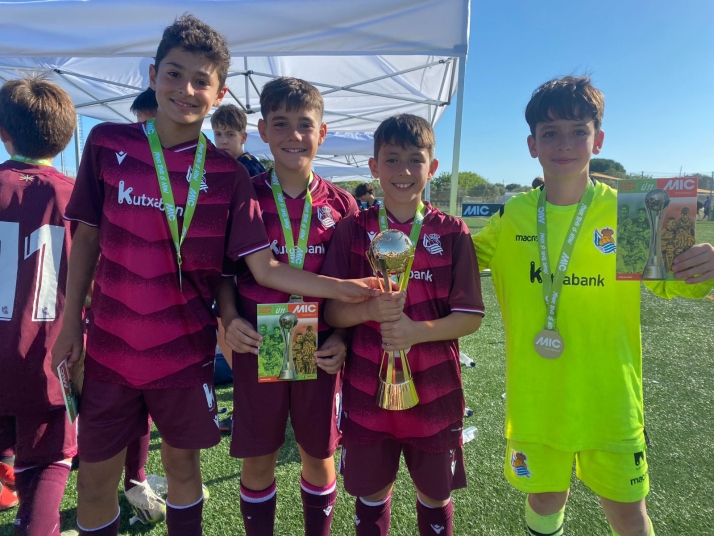 4 jugadores del Calasanz triunfan en España, derrotando a las canteras del F.C. Barcelona o Atlético de Madrid
