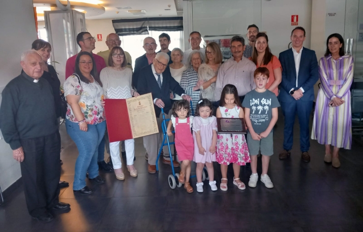 Severino Lafuente celebra su siglo de vida en El Burgo