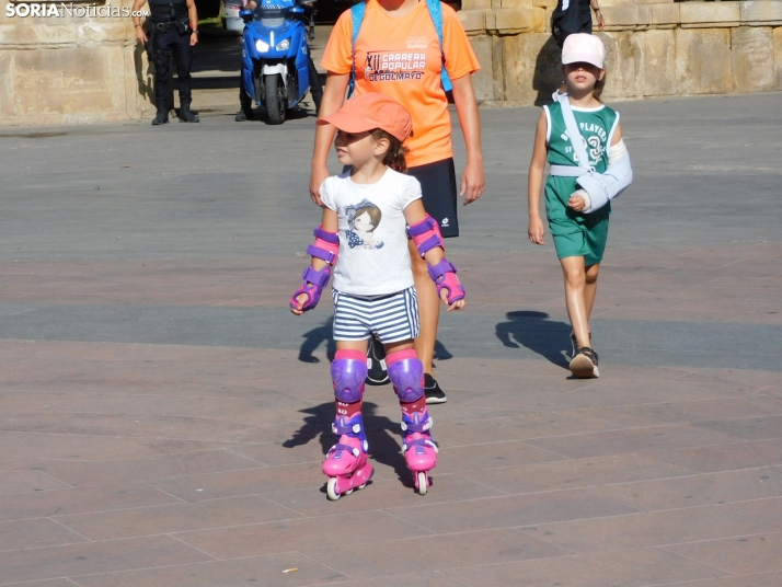 Fotos: Medio centenar de sorianos recorren las calles de la ciudad en patines para celebrar su Día