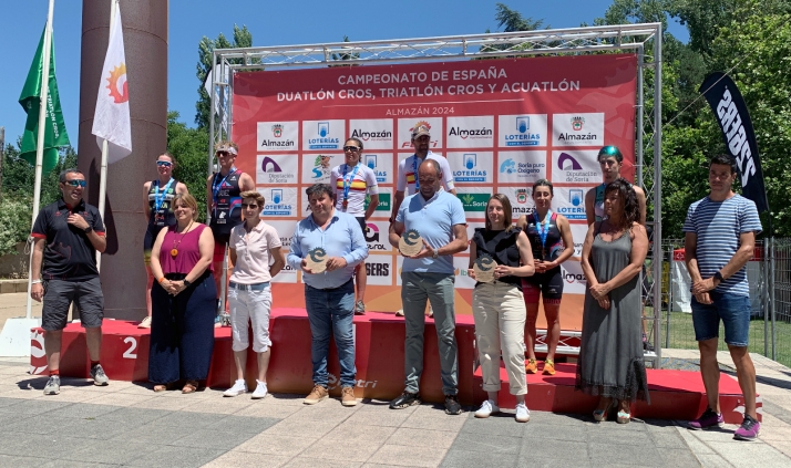 Muñoz y Viñuela marcan época en Almazán durante el Nacional de Triatlón Cross
