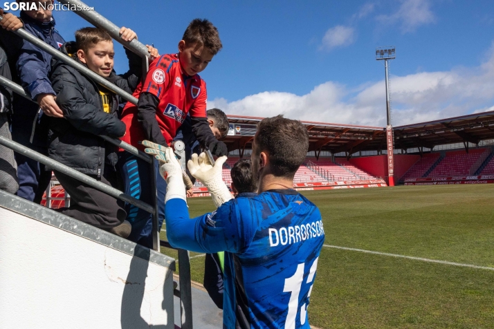 La portería del Numancia vuelve a estar en buenas manos