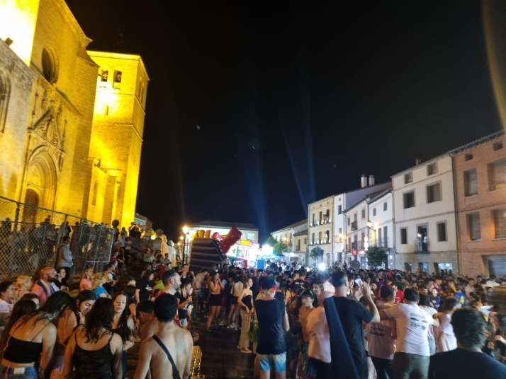 Berlanga se refresca en su esperada Marcha del Agua