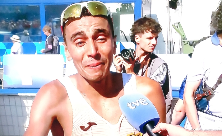 Chakir, muy distanciado de los puestos de cabeza en la maratón olímpica, contento por concluir la prueba