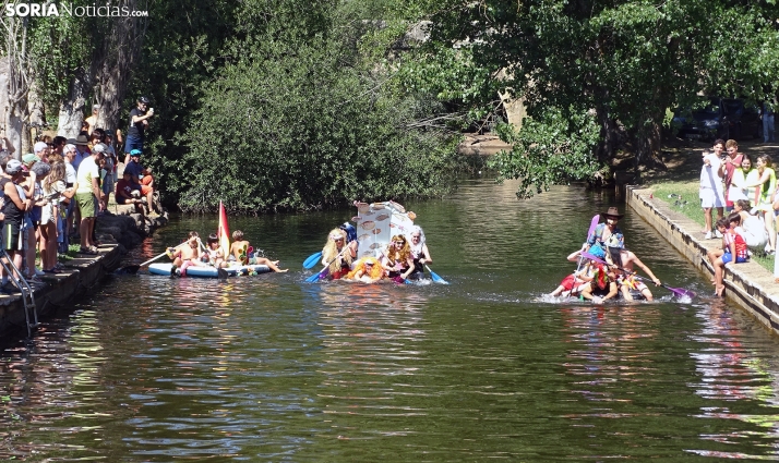 FOTOS Y CRÓNICA | Disparatada singladura sobre las aguas del Razón