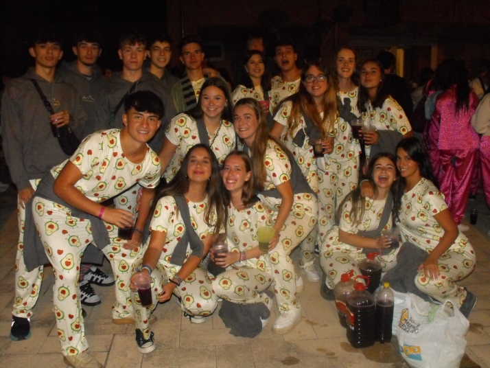 Los pijamas más originales invaden las calles de Arcos de Jalón para celebrar la XX Pijamada