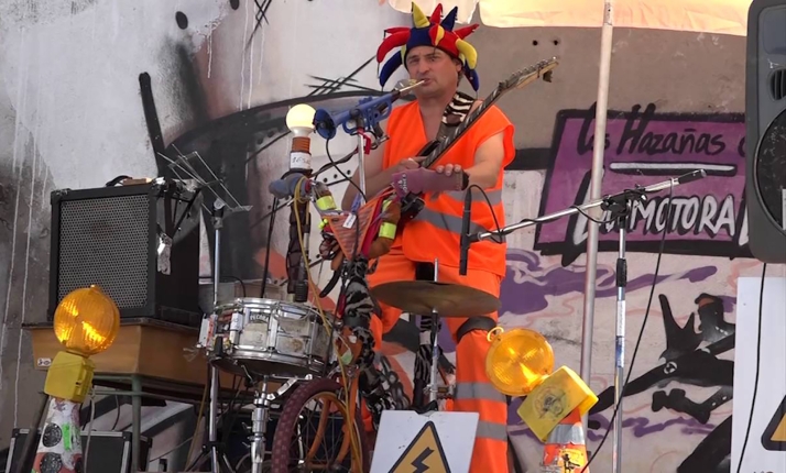 Velada con sobaos y música cómica este viernes en Monteagudo