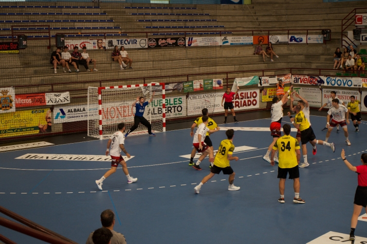 El Balonmano Soria da la cara frente a dos equipos de Asobal