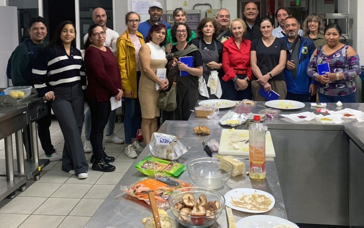 Nutrida asistencia al taller de cocinado micológico de ASOHTUR