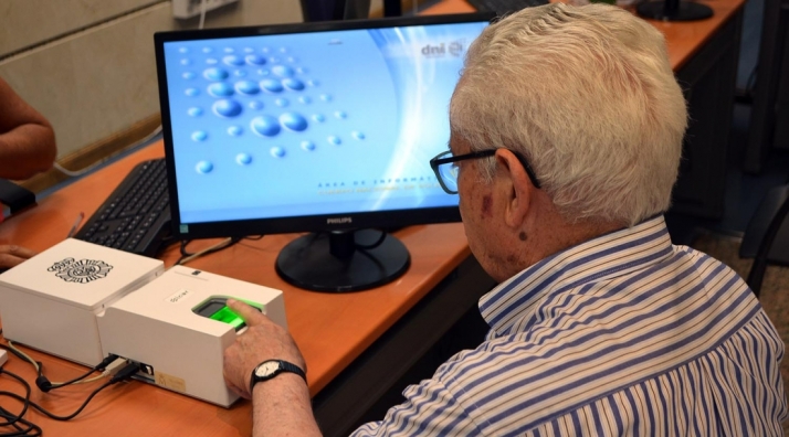 El programa CyL Digital potencia la formación para realizar trámites con DNI electrónico y el sistema Cl@ve con un curso en línea masivo sobre administración electrónica