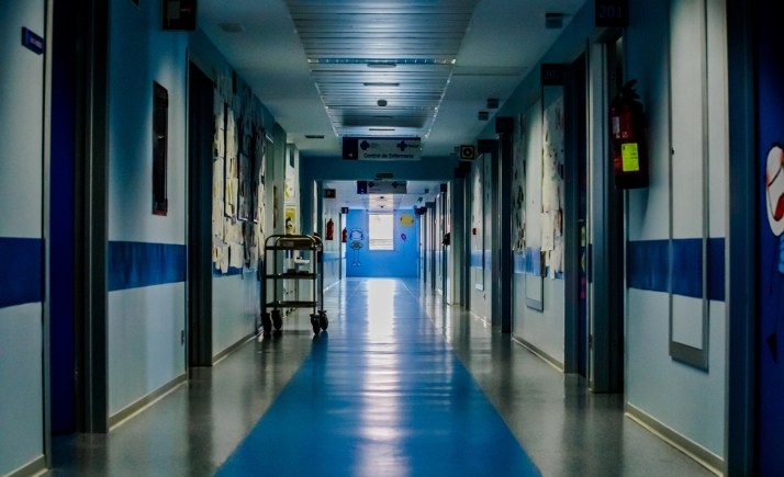 Aprobados 329.314 € para taquillas de vestuario en el hospital de Santa Bárbara