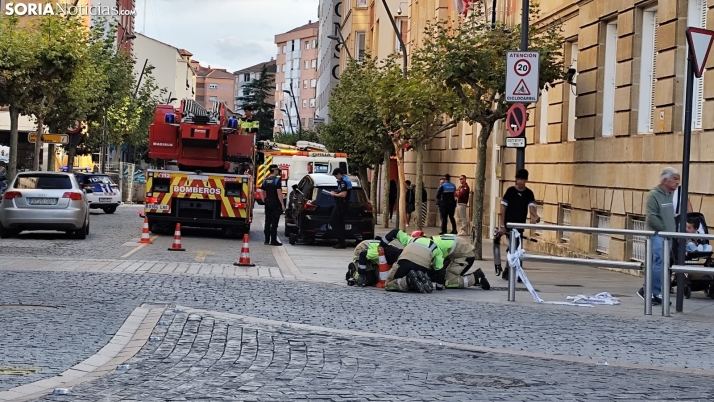 Pequeño susto frente a la Subdelegación del Gobierno 