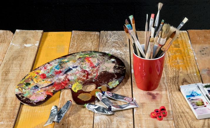 El Casino amplía su oferta cultural con un taller juvenil de pintura