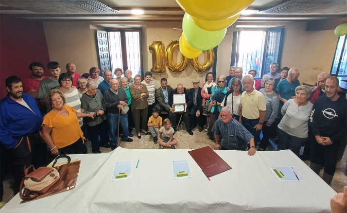 El que fuera secretario Arenillas, Simón Crespo, cumple cien años