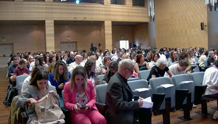 La Junta y Fundación Maria Wolff abordan la eliminación de las sujeciones de personas mayores en un simposio con expertos internacionales