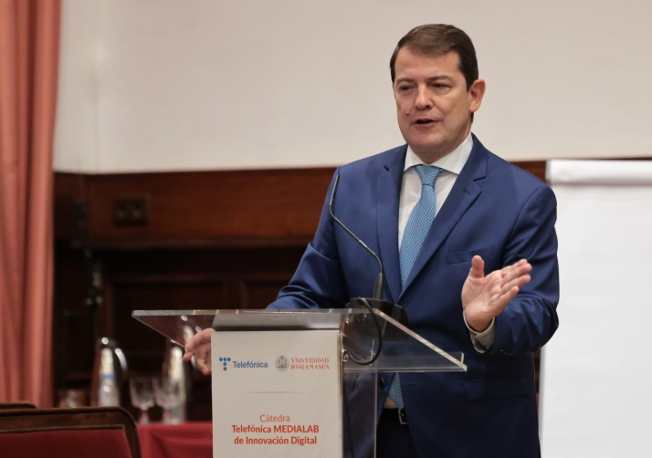 Mañueco señala las oportunidades de empleo cualificado que ofrece Castilla y León gracias a su apuesta por la innovación y el talento