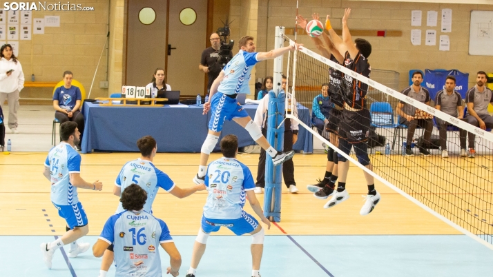 GALERÍA: El Grupo Herce sufre, pero gana en su estreno en casa