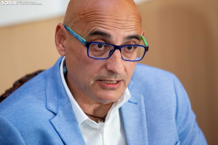 Vox critica los presupuestos de la Junta para sindicatos, patronal y las ONG que traen inmigrantes irregulares