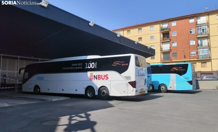 El Gobierno carga contra la Junta para avalar su nuevo plan de transporte de viajeros en Castilla y León