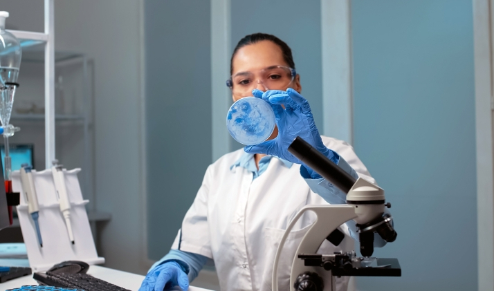 Más de 9 M&euro; para la contratación de 90 investigadores predoctorales en Castilla y León 