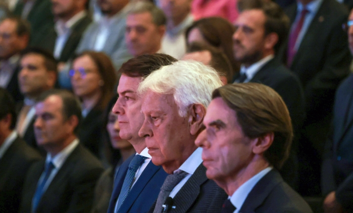 Mañueco alude a Adolfo Suárez para avanzar en los retos del futuro de Castilla y León