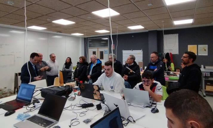 Los profesionales sorianos de la madera se interesan por el CIFP Pico Frentes