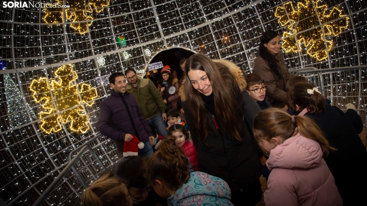 GALERÍA | La magia de la Navidad llega a Almazán con su iluminación