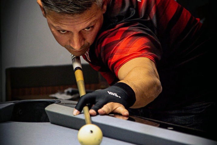El billarista Felician Farcas se lleva el Open de Navidad