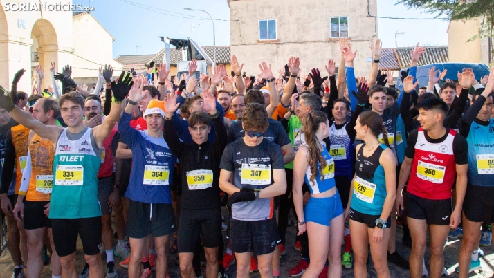 Fotos: 500 personas celebran Nochebuena en la XII edición de la Legua y Media de Bayubas de Abajo