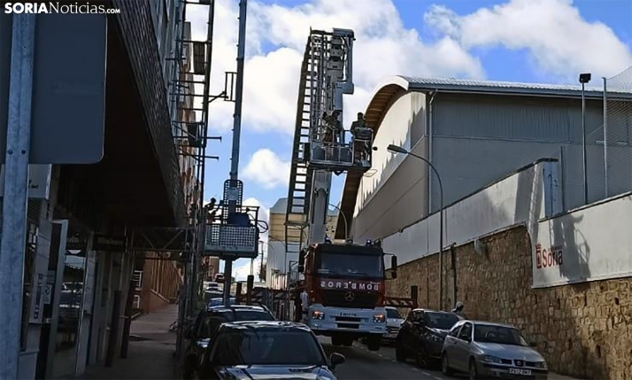 El desprendimiento en un andamio lleva a intervenir a Bomberos en Soria