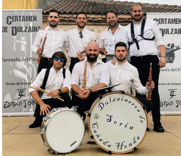 Vídeo: el lunes fue 20 de enero y este grupo de dulzaineros de Soria homenajeó a La Oreja de Van Gogh