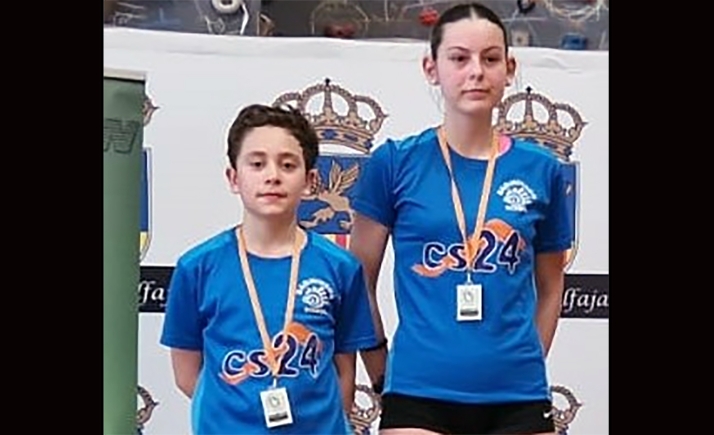 Los volantistas Jimena Ayllón y Aarón Barrera se estrenan en competición internacional 