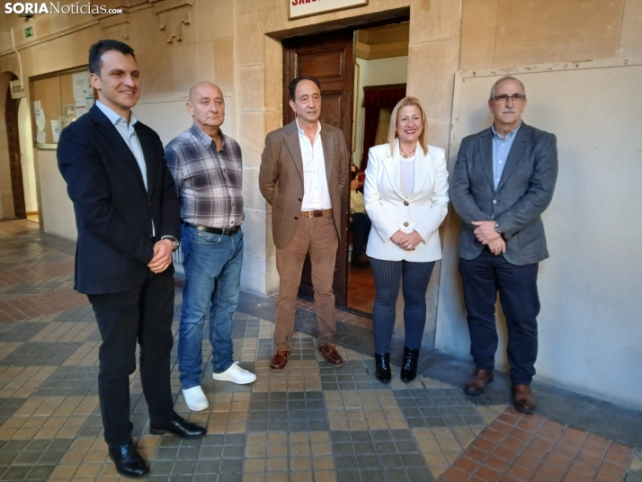 Dos víctimas de ETA y del GRAPO acercan la historia del terrorismo en España a los alumnos del IES Antonio Machado 