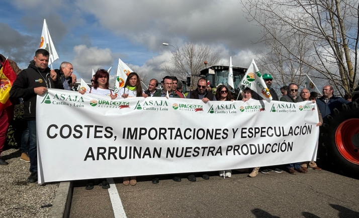 Cerealistas sorianos se manifiestan en Salamanca