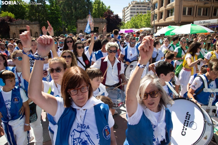 ¿Quieres bajar a ‘Las Bailas’ tocando el tambor? El Bullicio te enseña con este novedoso taller