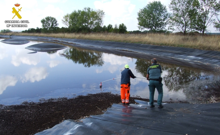 La Guardia Civil investiga a una empresa de Almazán productora de biogás por filtraciones de purines