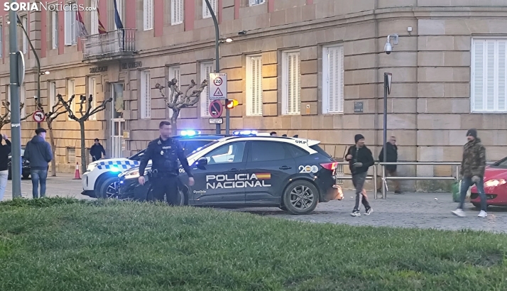 Una conductora díscola altera el tráfico en Alfonso VIII