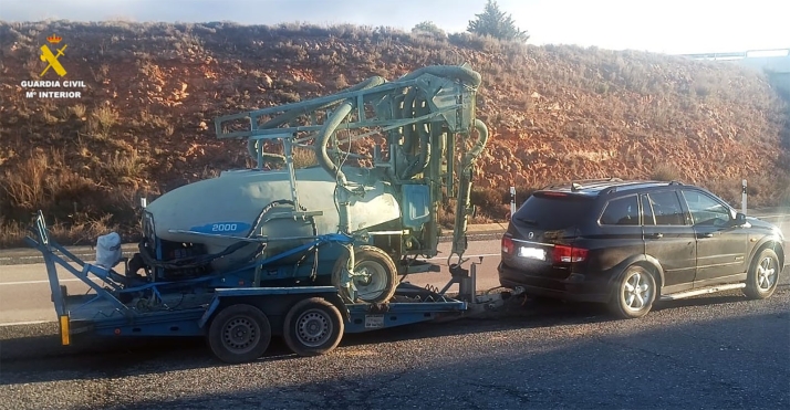 Investigado por pretender pasar un remolque como ligero y evitar matricularlo