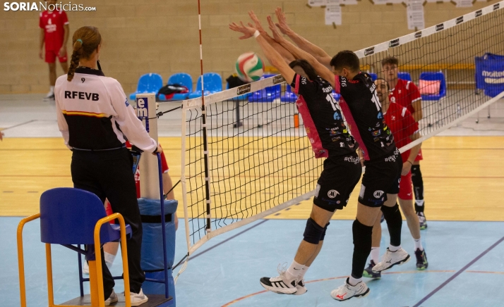 El Moreno Sáez Sporting Santo Domingo se prepara para un duelo crucial contra el Galdakao