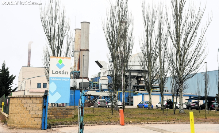 UGT estalla tras el anuncio de ERE en Tableros Losán: Los trabajadores no tienen culpa de nada