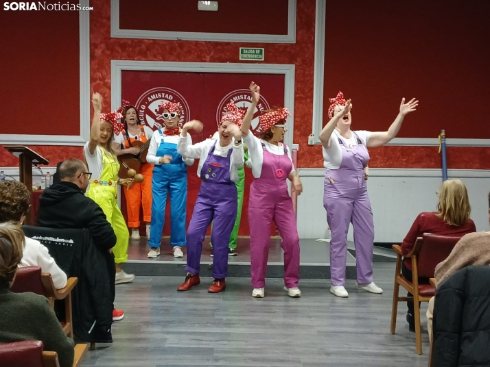 LETRA Y VÍDEO | Cádiz llega a la capital en forma de chirigota: Si no te tropiezas en las baldosas de las aceras, esto no es Soria