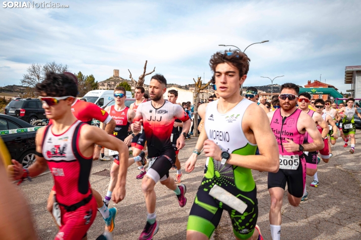 Fotos: Centenares de atletas se dan cita en el Duatlón de Langa