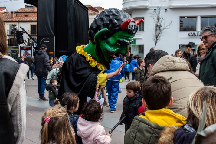 GALERÍA | Cabezudos, disfraces y chiquillería, obligados ingredientes para el carnaval de Soria 